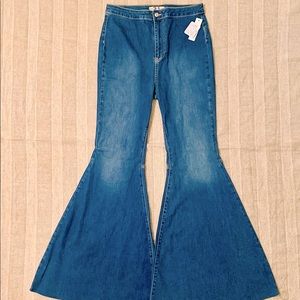 Just Float On Flare Jeans - Free People